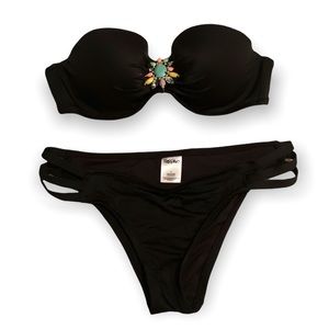 Victoria's Secret black bikini top (sz 34D), Mossimo black bikini bottom (sz S)